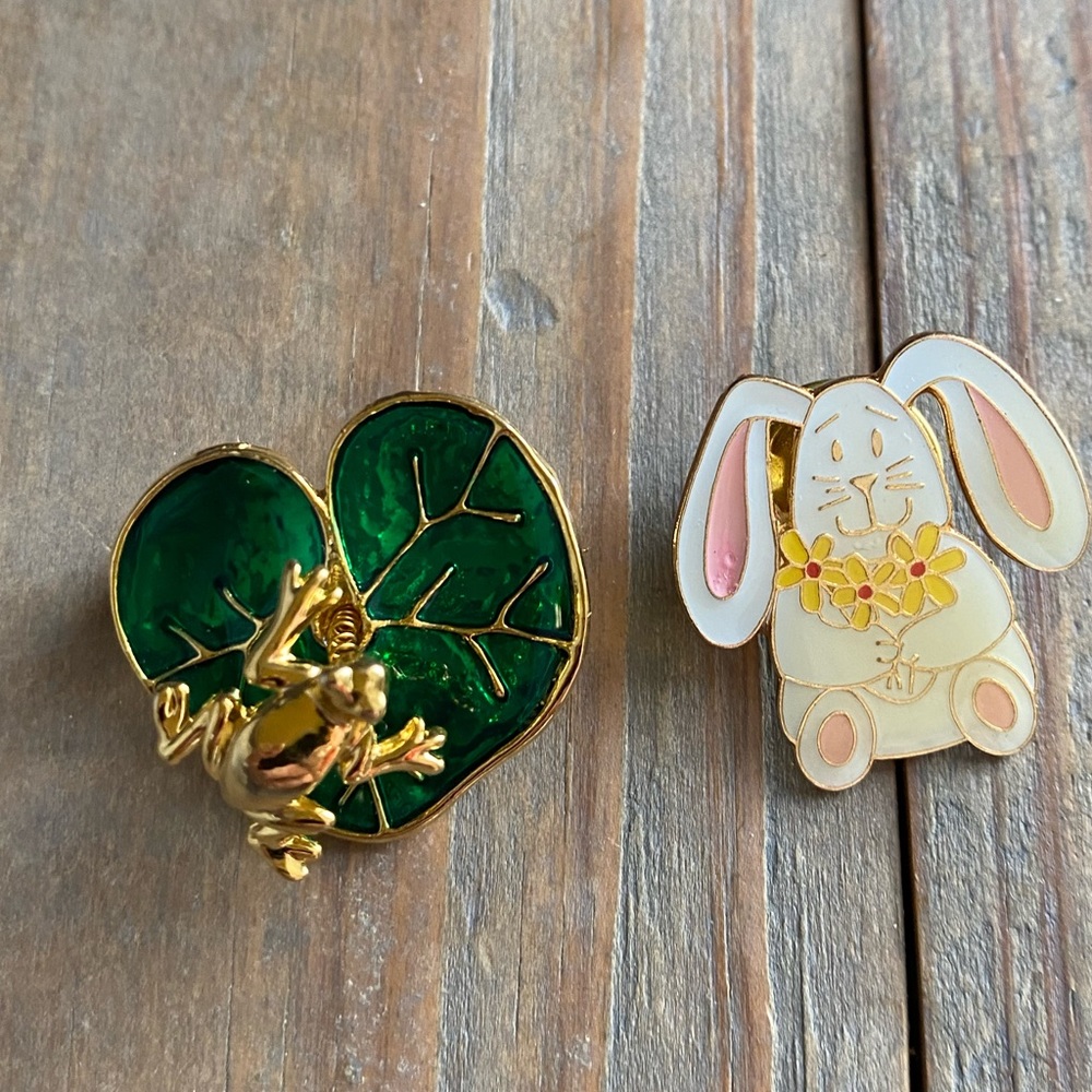 Vintage Frog and Bunny pin set
